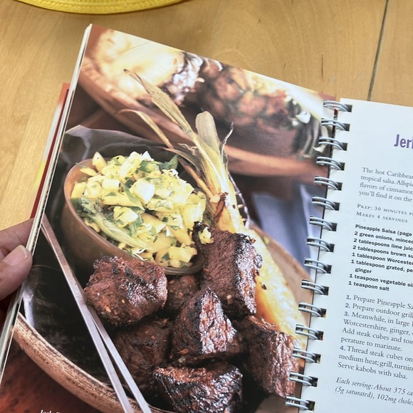 Good Housekeeping GRILL IT! cookbook, over 150 delicious recipes, like new - Picture 5 of 6